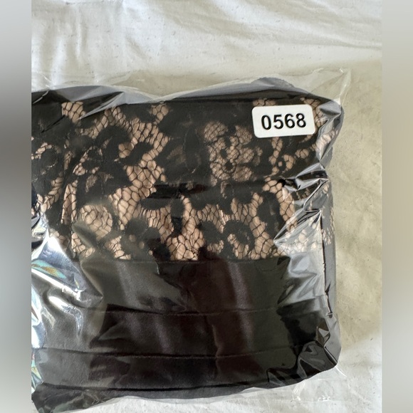 BCBG Maxazria Black Bandage Lace Halter Cocktail Dress Size 6 - Picture 12 of 12